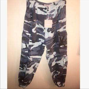 Carli Bybel x Missguided Blue Camo Pants